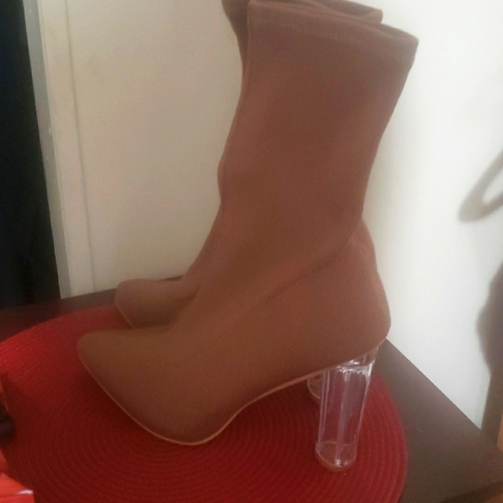 Ladies boots